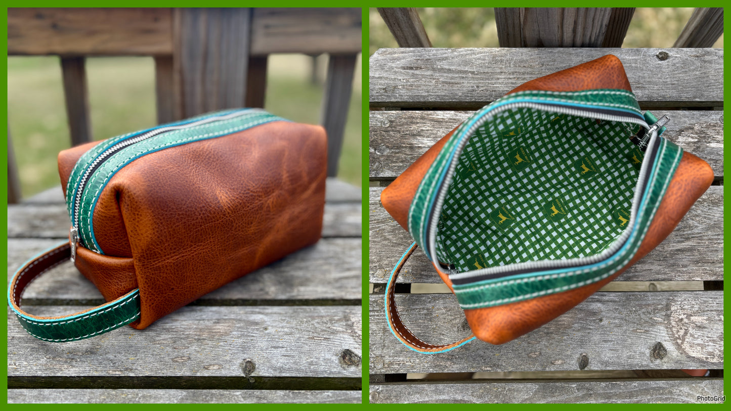 Deere Dopp Bag